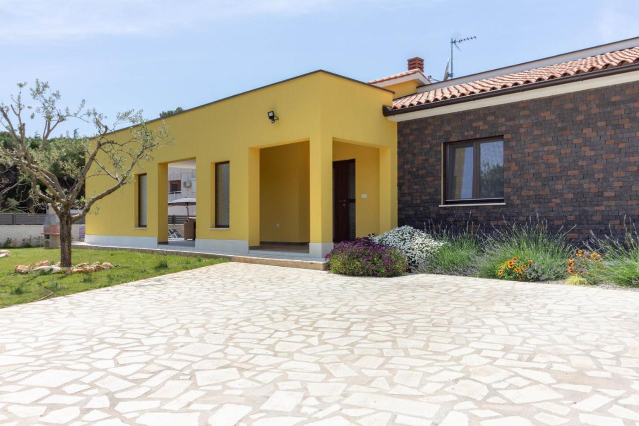 Modern Villa Eve In Medulin With Pool Near The Beach Exterior foto